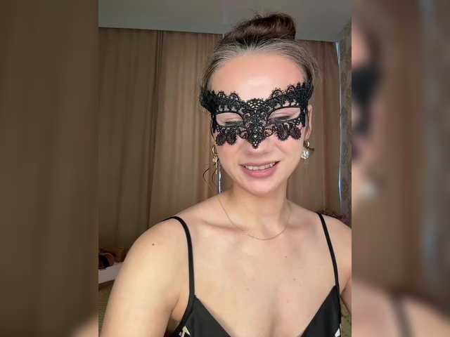 U-Moni's BongaCams show and profile