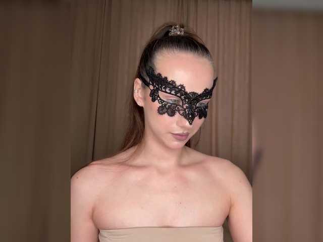 U-Moni's BongaCams show and profile