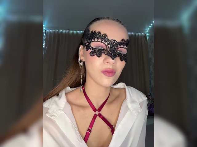 U-Moni's BongaCams show and profile