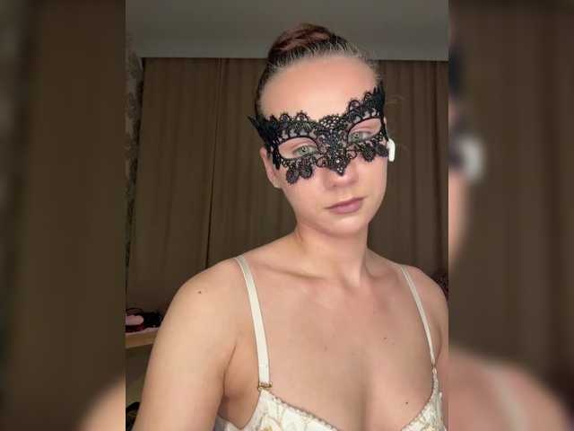 U-Moni's BongaCams show and profile