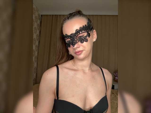 U-Moni's BongaCams show and profile