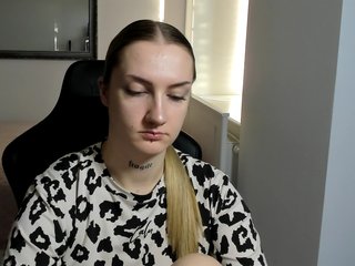 AlexaKisses Porn Show