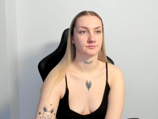 AlexaKisses Porn Show