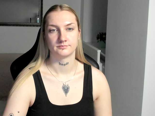 AlexaKisses Live Cam on BongaCams