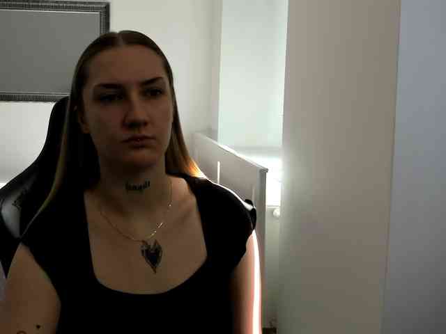 AlexaKisses webcam