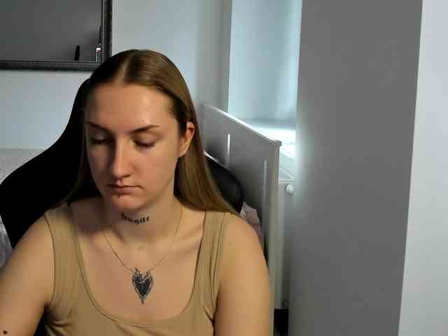 AlexaKisses
