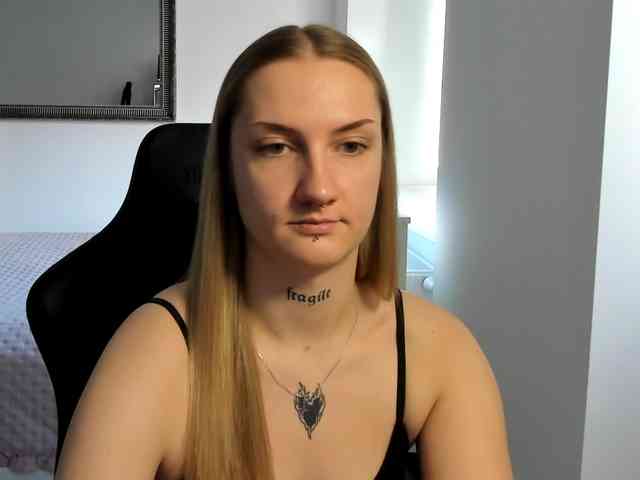 AlexaKisses