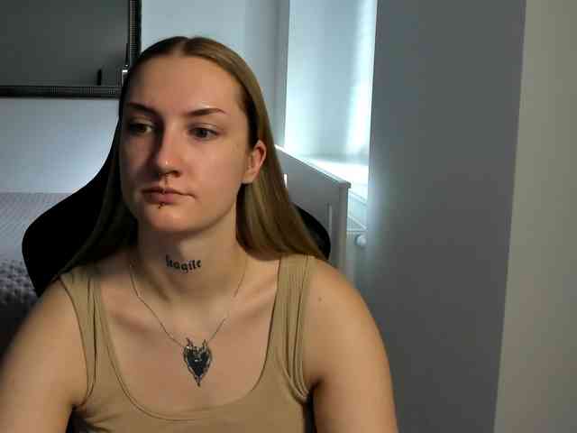 AlexaKisses