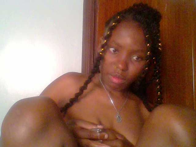 chocolate-brownie's BongaCams show and profile