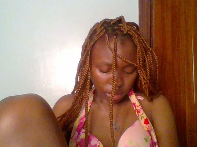 chocolate-brownie's BongaCams show and profile