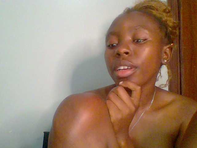 chocolate-brownie's BongaCams show and profile