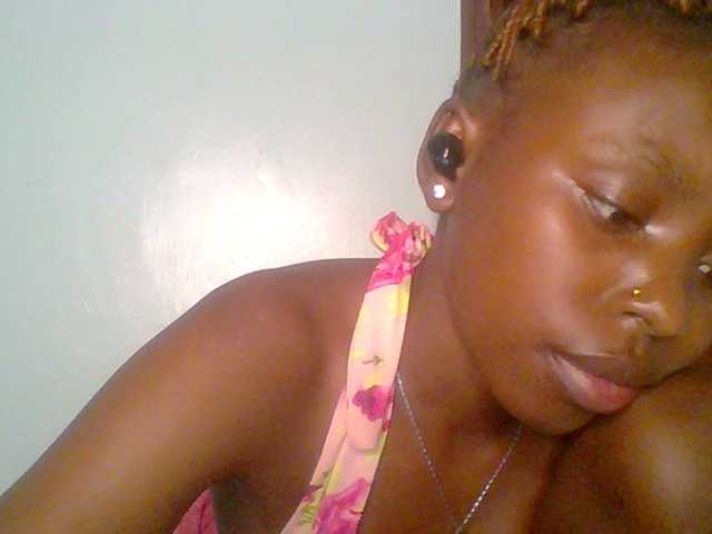 chocolate-brownie's BongaCams show and profile