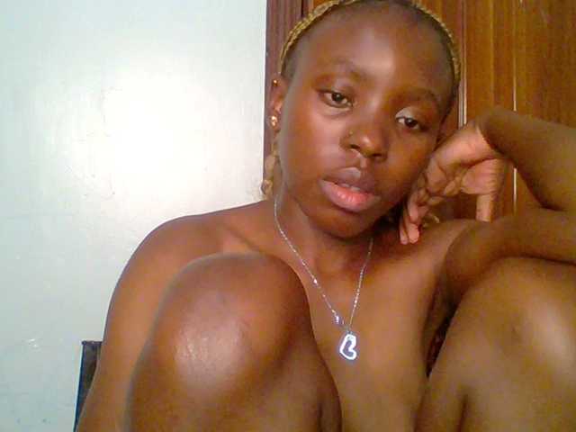 chocolate-brownie's BongaCams show and profile