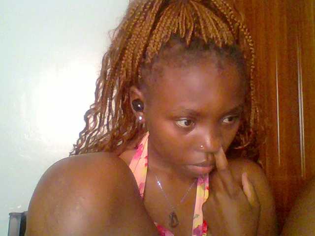 chocolate-brownie's BongaCams show and profile