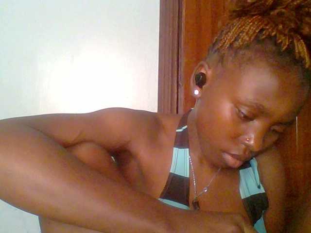 chocolate-brownie's BongaCams show and profile