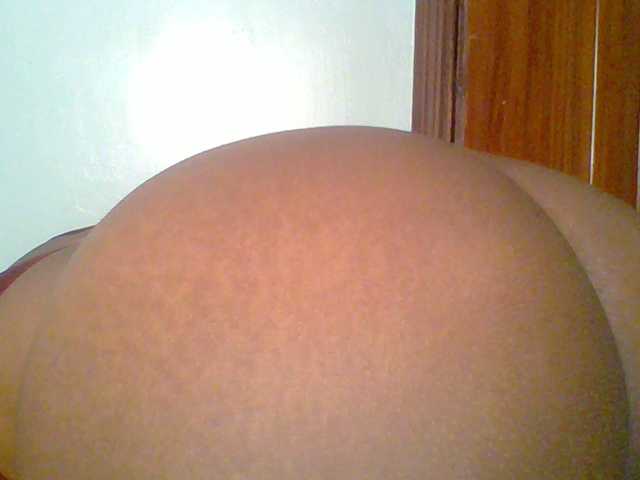 chocolate-brownie's BongaCams show and profile