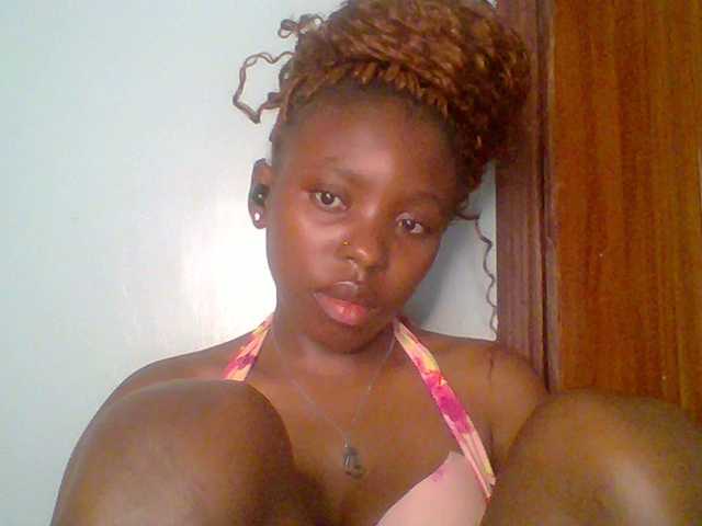 chocolate-brownie's BongaCams show and profile