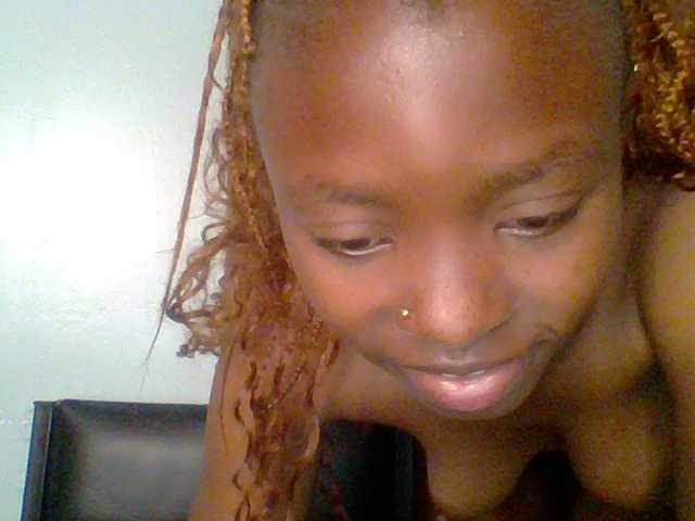 chocolate-brownie's BongaCams show and profile