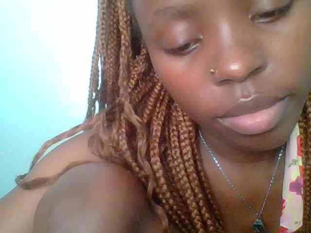 chocolate-browni... Live Webcam on BongaCams