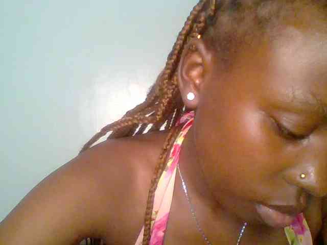 chocolate-browni... Live Webcam on BongaCams