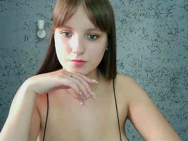Leona-love webcam