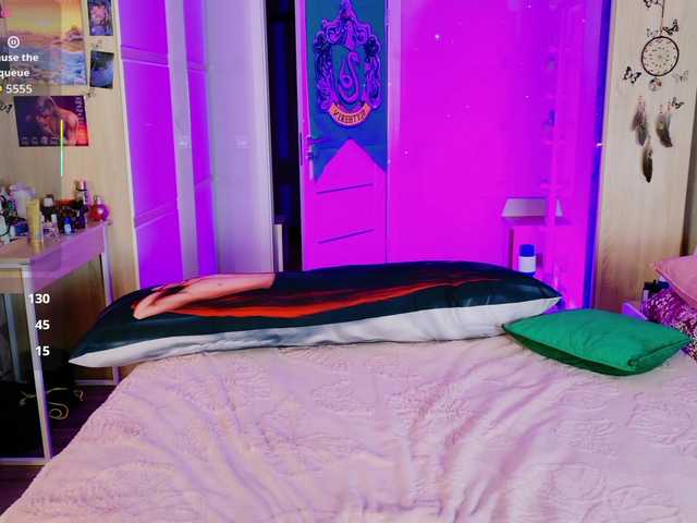 EvaRoss's BongaCams show and profile