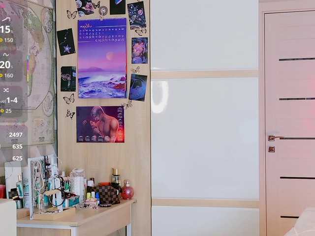 EvaRoss live cam profile