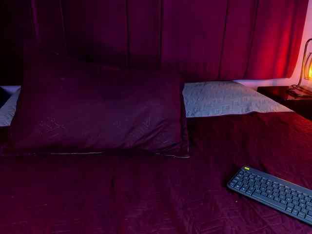 PamelaJohnsonn webcam