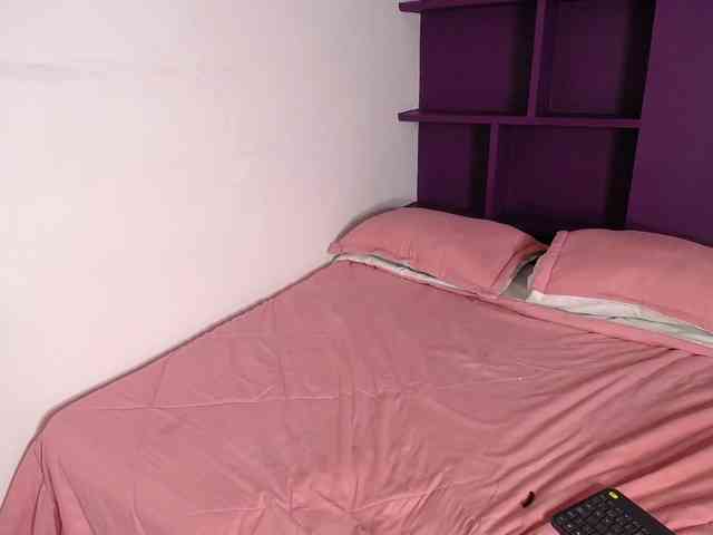 PamelaJohnsonn webcam