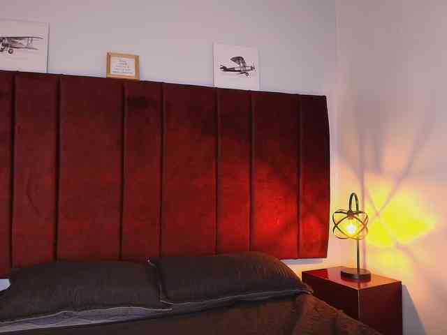 PamelaJohnsonn webcam