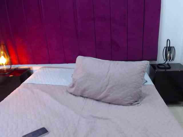 PamelaJohnsonn webcam