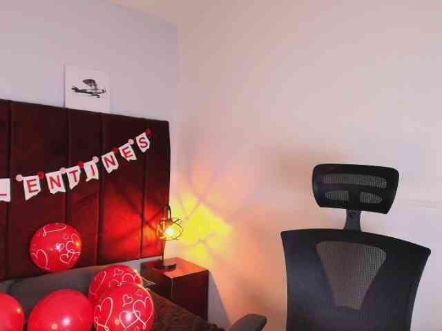 PamelaJohnsonn webcam