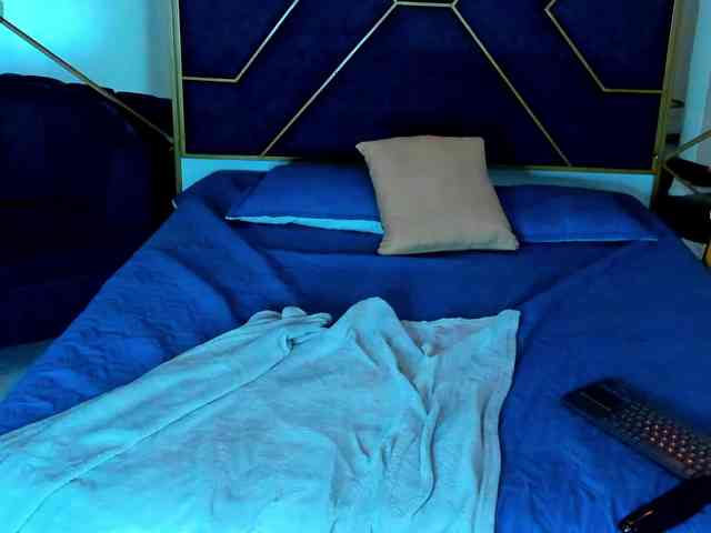 PamelaJohnsonn webcam