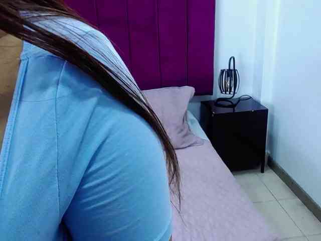 PamelaJohnsonn webcam