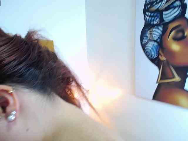 PamelaJohnsonn webcam