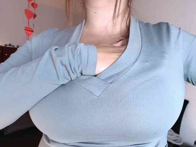 PamelaJohnsonn webcam