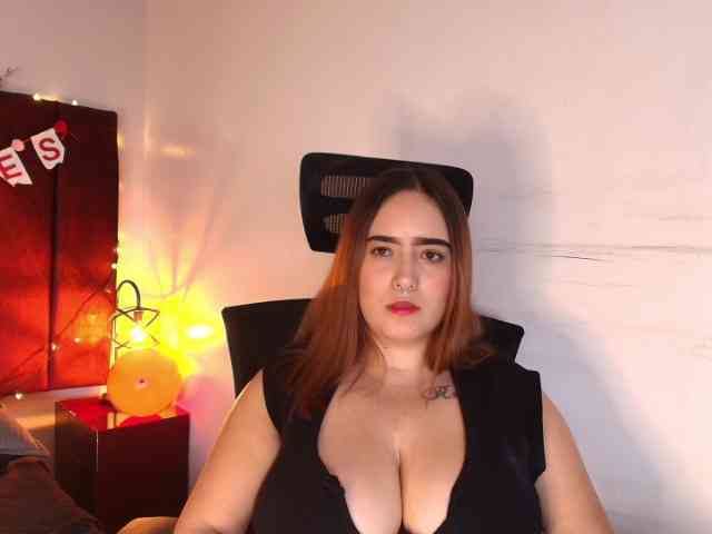 PamelaJohnsonn webcam