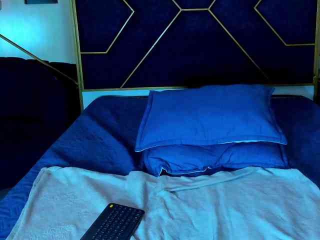 PamelaJohnsonn webcam