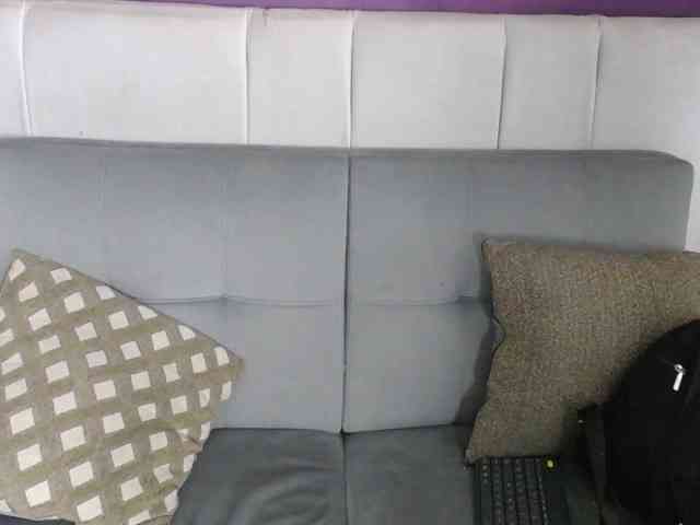 PamelaJohnsonn webcam