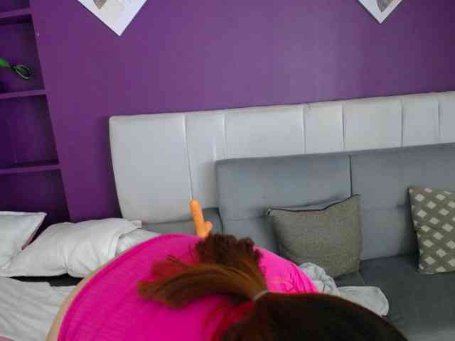 PamelaJohnsonn webcam