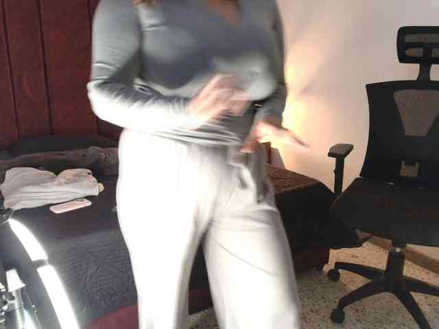 PamelaJohnsonn webcam