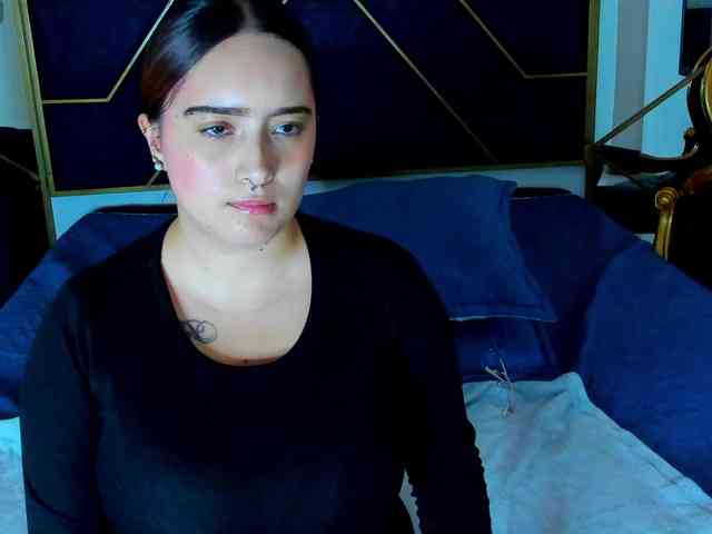 PamelaJohnsonn webcam