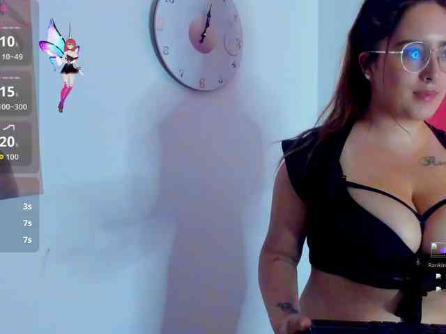 PamelaJohnsonn webcam