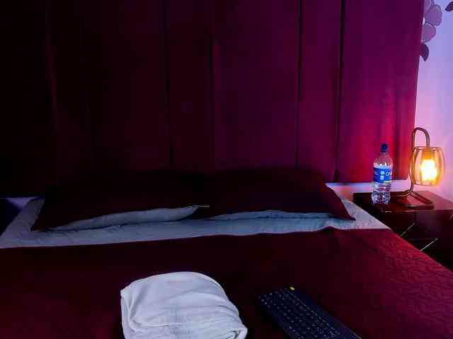 PamelaJohnsonn webcam