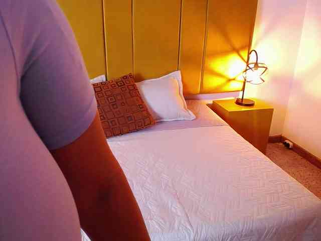 PamelaJohnsonn webcam