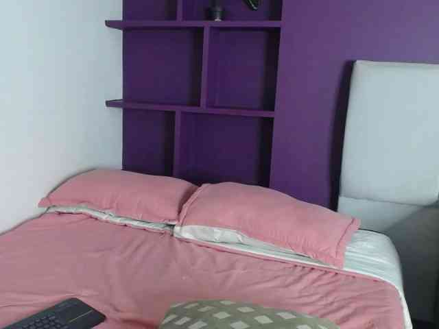 PamelaJohnsonn webcam