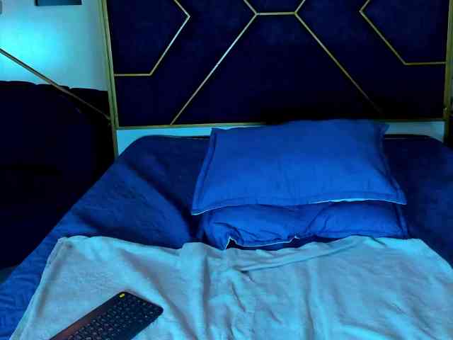 PamelaJohnsonn webcam