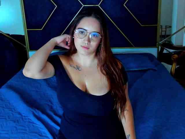 PamelaJohnsonn webcam