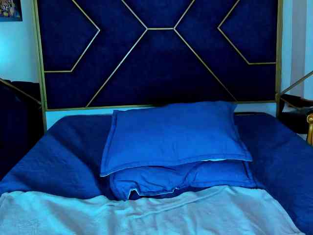 PamelaJohnsonn webcam