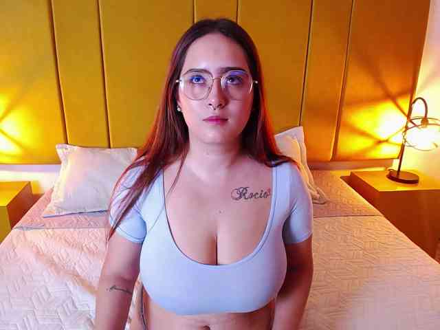 PamelaJohnsonn webcam